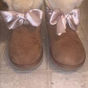 UGG BAILY BOW BOOTS 💋